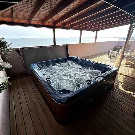 Luxury 3-br & Sky Terrace Lejlighed