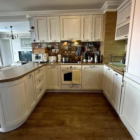 Lejlighed Luxury 3-br & Sky Terrace