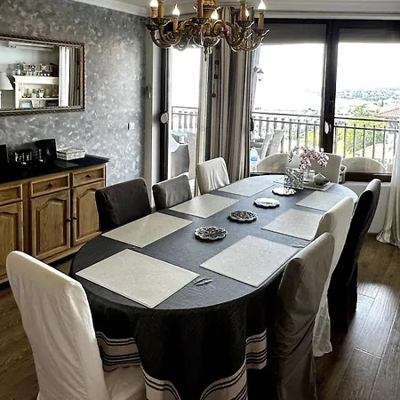 Luxury 3-br & Sky Terrace Lejlighed *