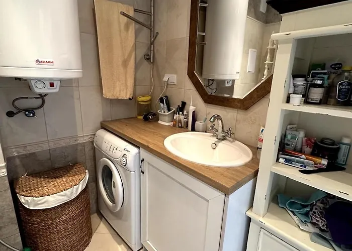 Luxury 3-br & Sky Terrace Apartament