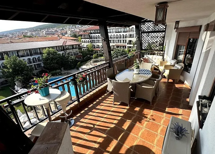Luxury 3-br & Sky Terrace Apartament *